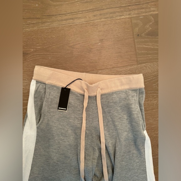 Monrow Large Joggers. ⚡️💗 - Picture 3 of 4
